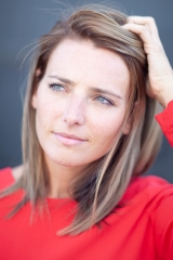 Book_comedienne_Actrice_Francaise_HeadShot_French_Actress_Justine_BEDEUR11